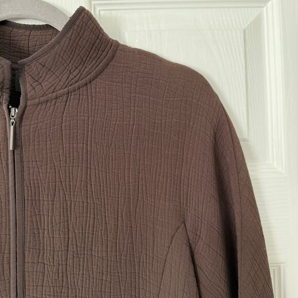 Eileen Fisher Women's Stand Collar Silk Blend Textured Jacket Size Medium - Picture 7 of 13